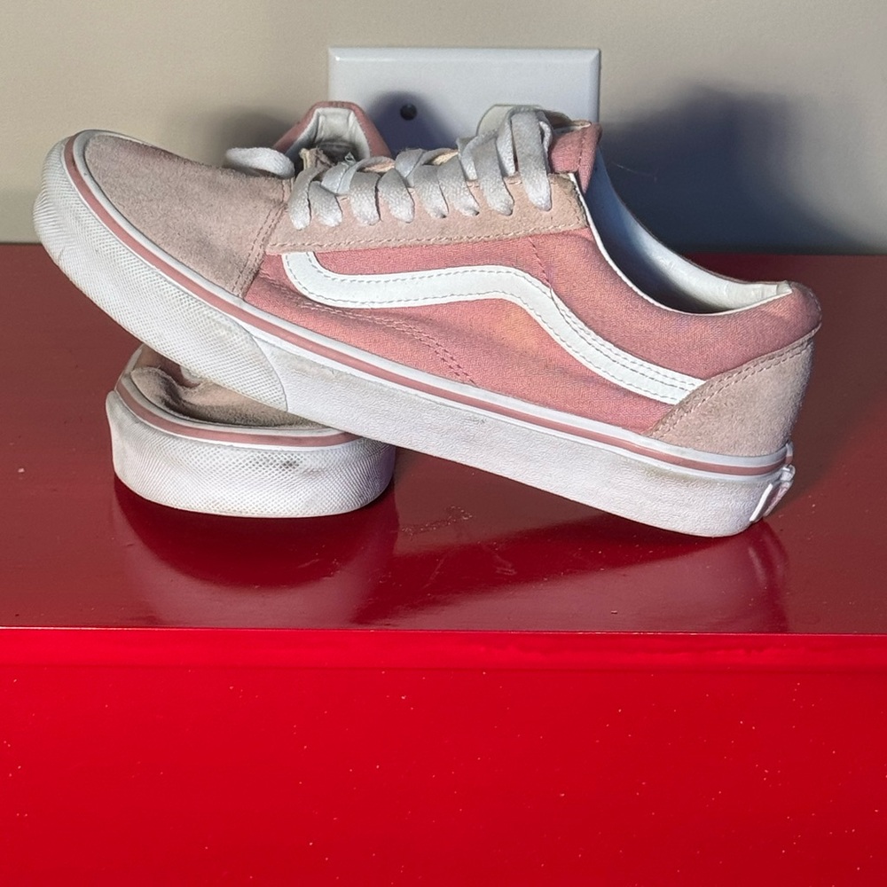 Vans Women's Pink and White Sneakers